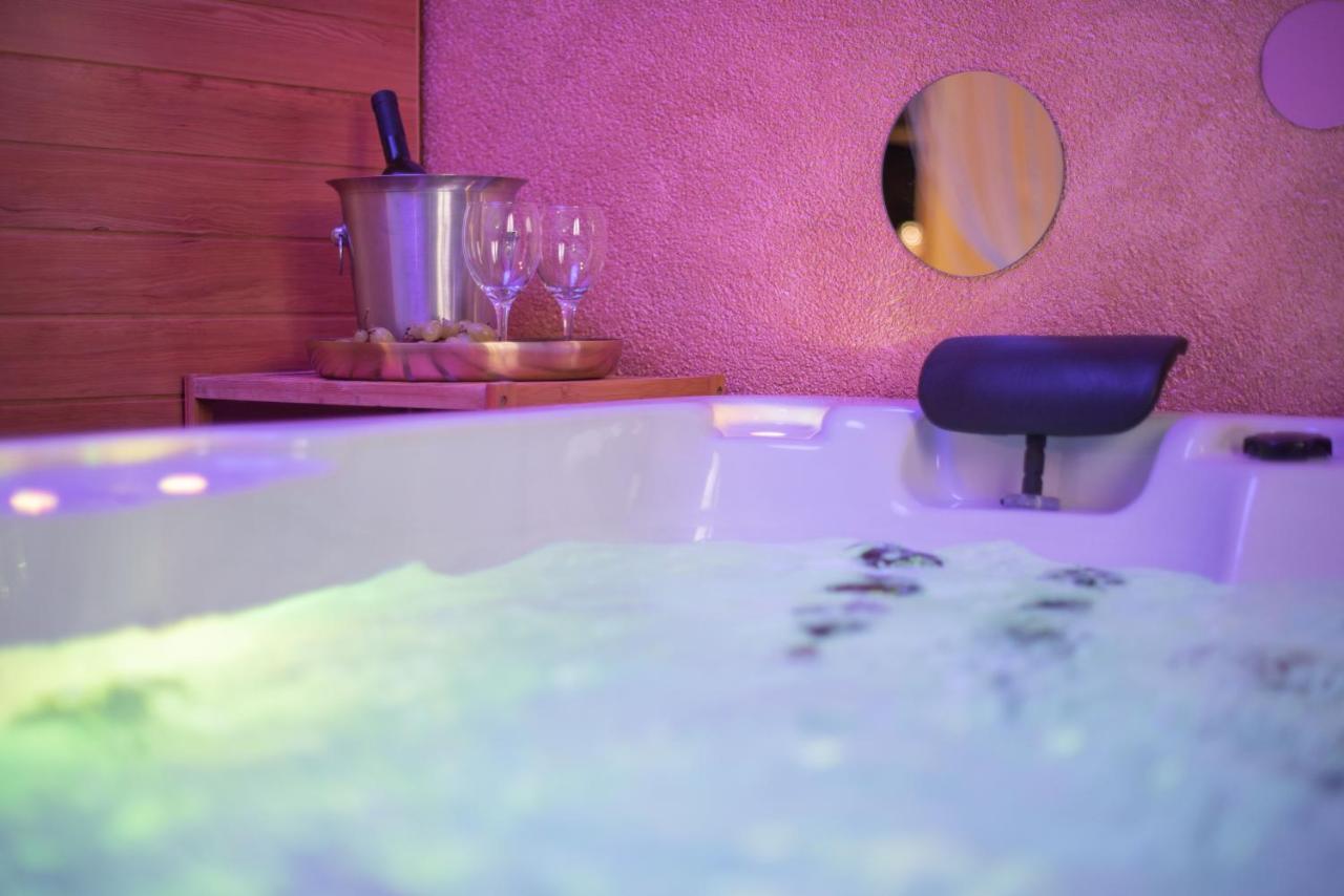 Wellness Studio D'Or - Exclusive New Apartment With Whirlpool, Sauna, Sunny Terrace, Private Parking Poreč Dış mekan fotoğraf