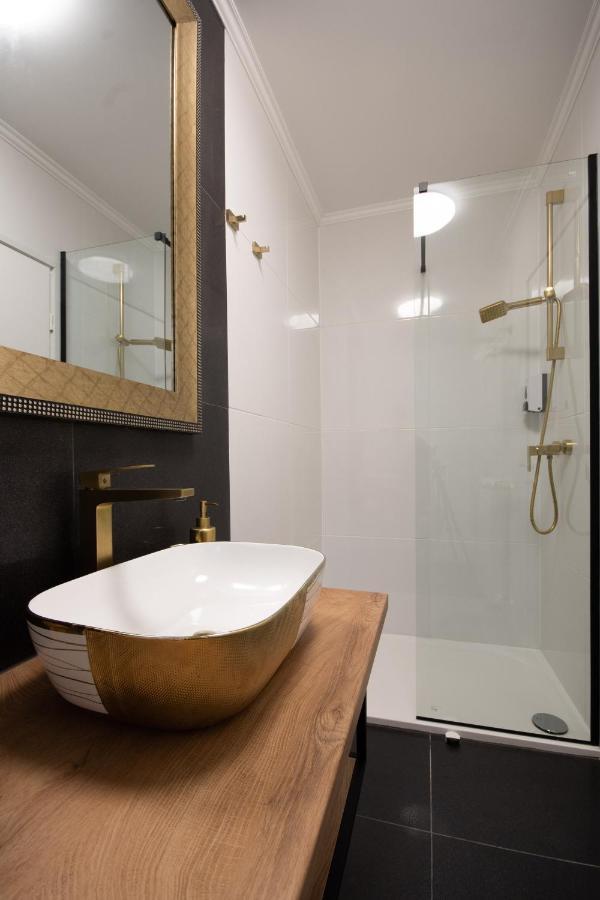 Wellness Studio D'Or - Exclusive New Apartment With Whirlpool, Sauna, Sunny Terrace, Private Parking Poreč Dış mekan fotoğraf