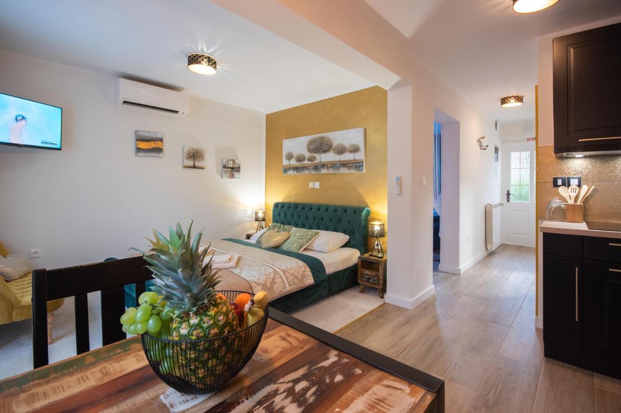 Wellness Studio D'Or - Exclusive New Apartment With Whirlpool, Sauna, Sunny Terrace, Private Parking Poreč Dış mekan fotoğraf