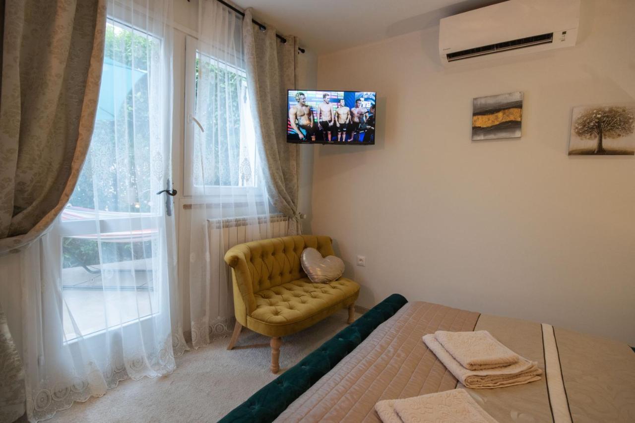 Wellness Studio D'Or - Exclusive New Apartment With Whirlpool, Sauna, Sunny Terrace, Private Parking Poreč Dış mekan fotoğraf