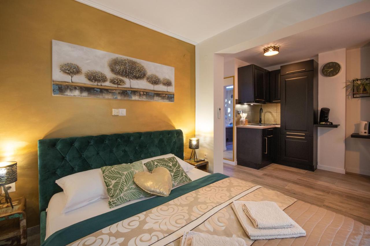 Wellness Studio D'Or - Exclusive New Apartment With Whirlpool, Sauna, Sunny Terrace, Private Parking Poreč Dış mekan fotoğraf